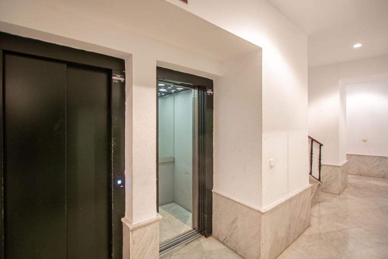 Escapada Romantica, 2 Pax, Centro Historico * Sevilla
